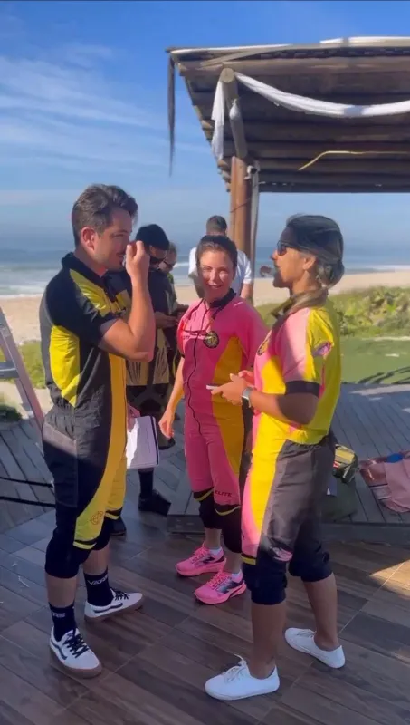 Salto duplo em grupo na Barra da Tijuca