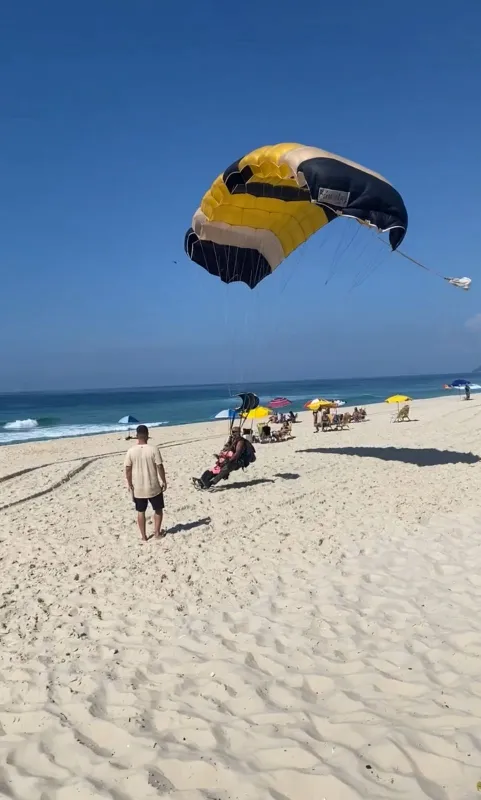 Salto duplo para iniciantes na Barra da Tijuca