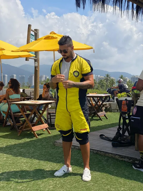 Treinamento de paraquedismo presencial